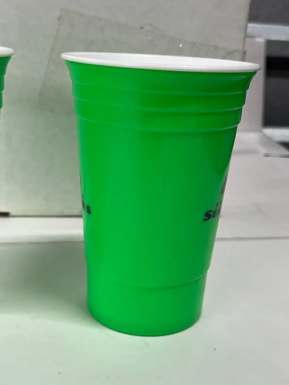 2x Seattle Seahawks NFL Football Plastic Cups Green Tailgate Party Picnic Dorm